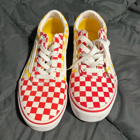 Vans - Picture 2 of 4